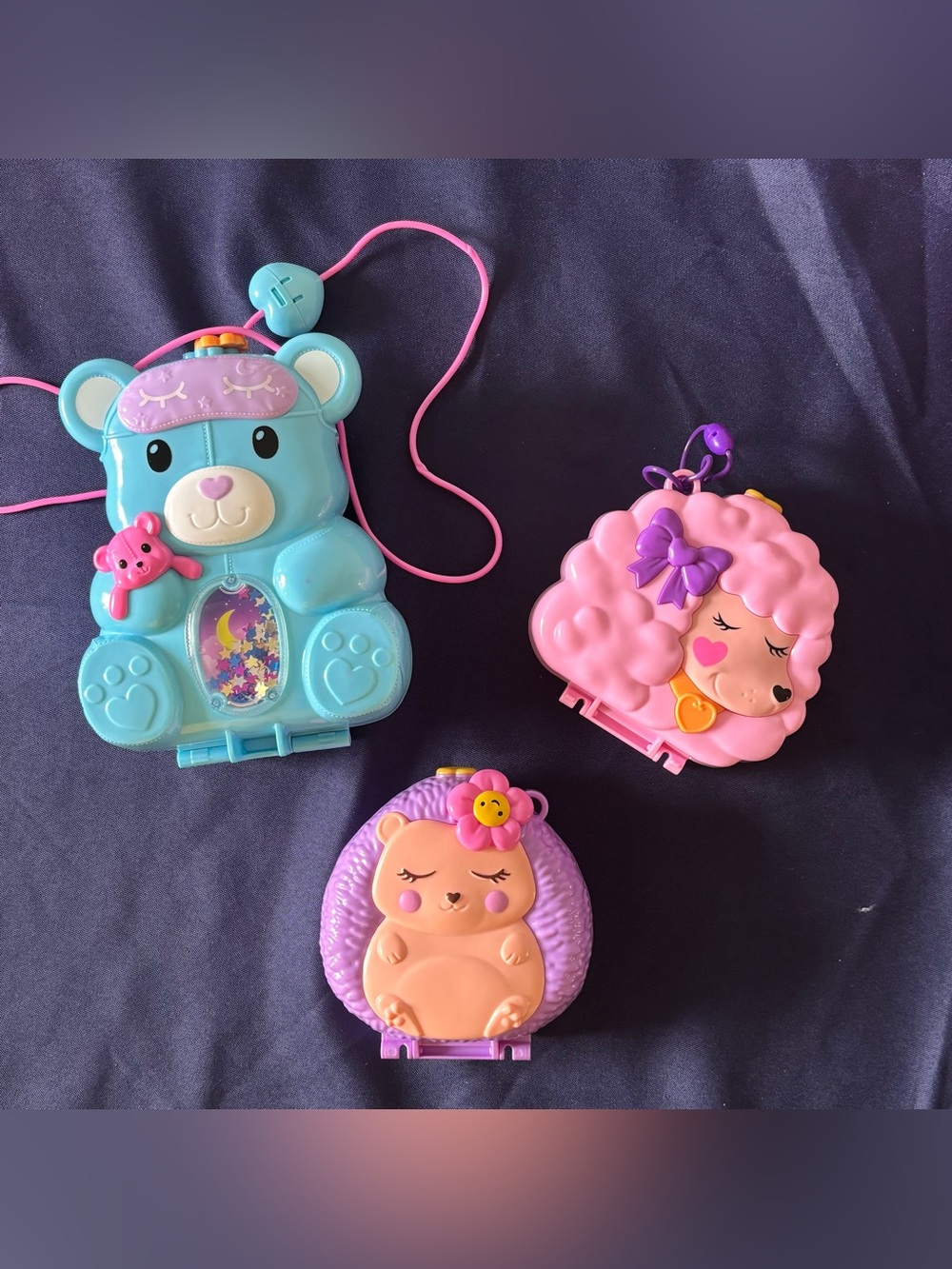 Polly Pocket Lot Of 3 Compact Play sets With Mini Dolls And Accessories